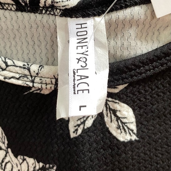 Honey & Lace Floral Brea 3/4 Sleeve Swing Dress - Picture 9 of 10